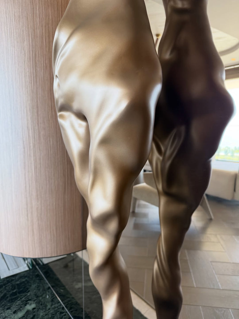 Aura | Soyut Büyük Boy Ayaklı Heykel