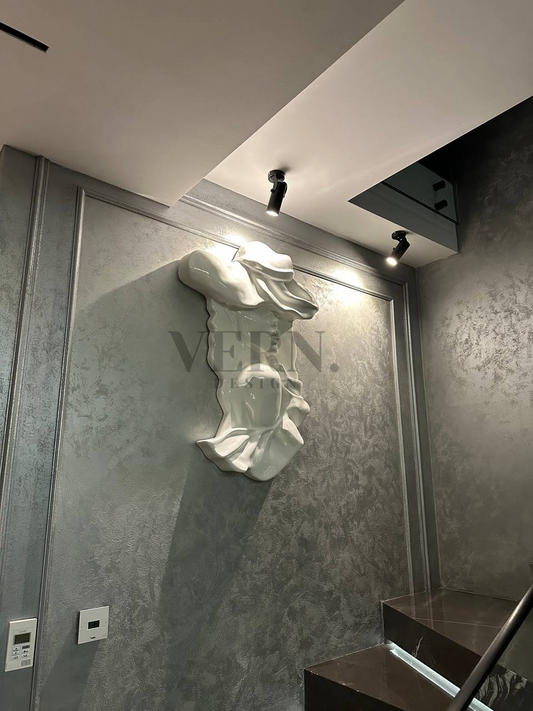 Kadın Figürlü Rölyef Duvar Heykeli – Modern Ev Dekorasyon İçin 3D Sanatsal Heykel