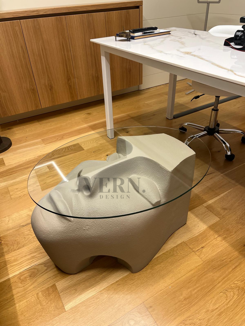 Solace Table – Ev ve Ofis İçin Heykelsi Modern Orta Sehpa 80x60 cm (31x24 inç)