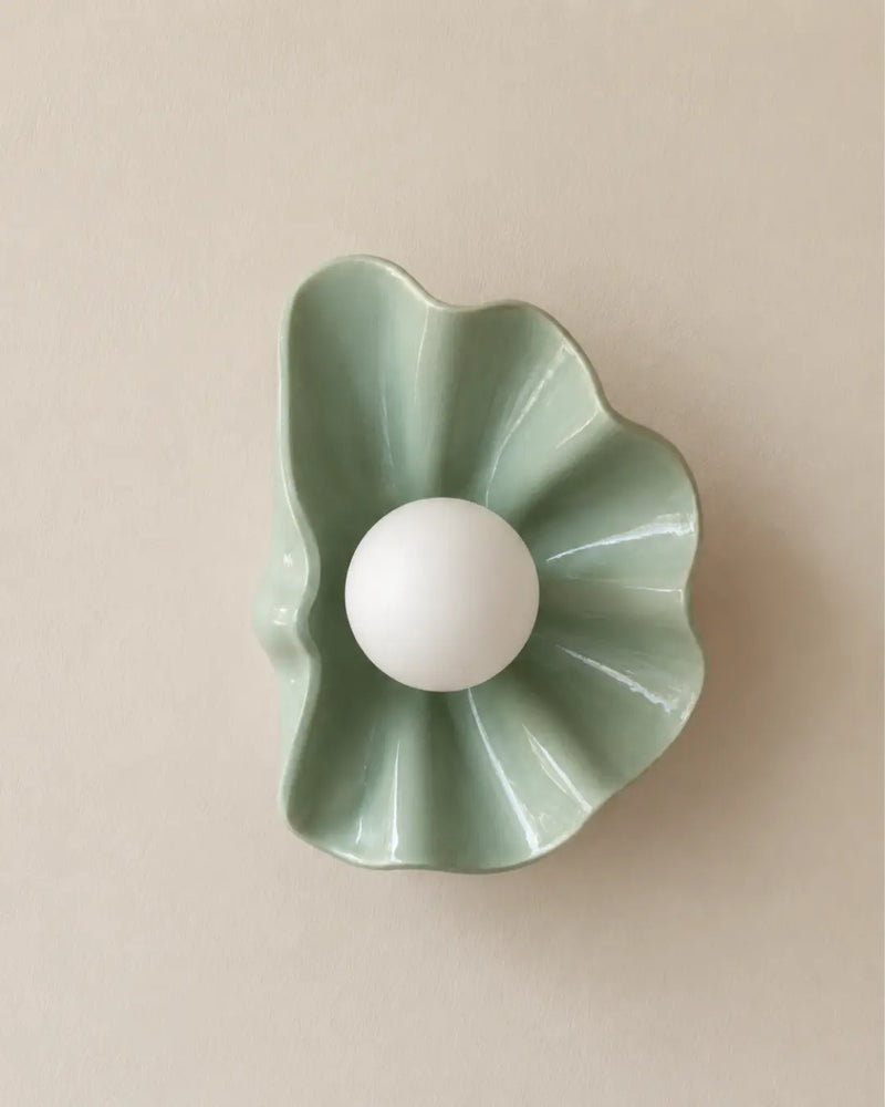 Vals Shell Sconce | Fiberglass Dalgalı Kabuk Formlu Duvar Apliği
